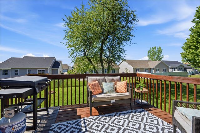 1005 Ashford Drive NE, Cedar Rapids, IA 52402