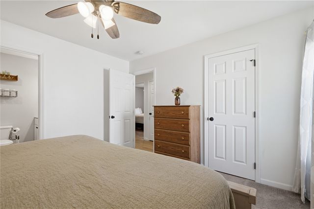 1005 Ashford Drive NE, Cedar Rapids, IA 52402