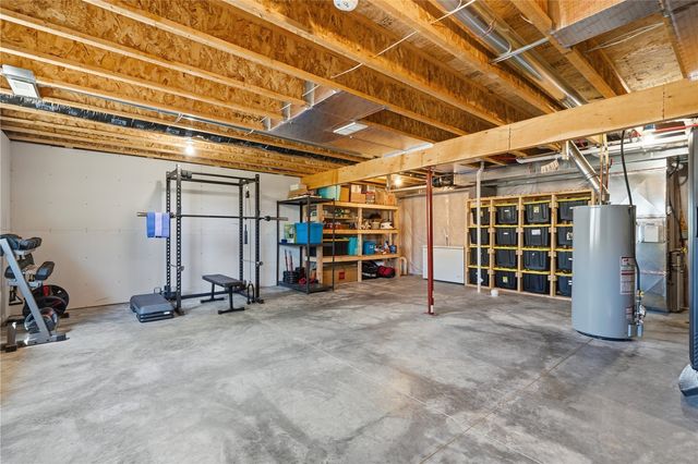 1005 Ashford Drive NE, Cedar Rapids, IA 52402