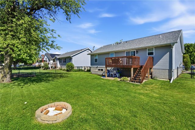 1005 Ashford Drive NE, Cedar Rapids, IA 52402