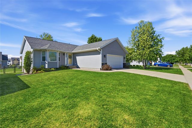 1005 Ashford Drive NE, Cedar Rapids, IA 52402