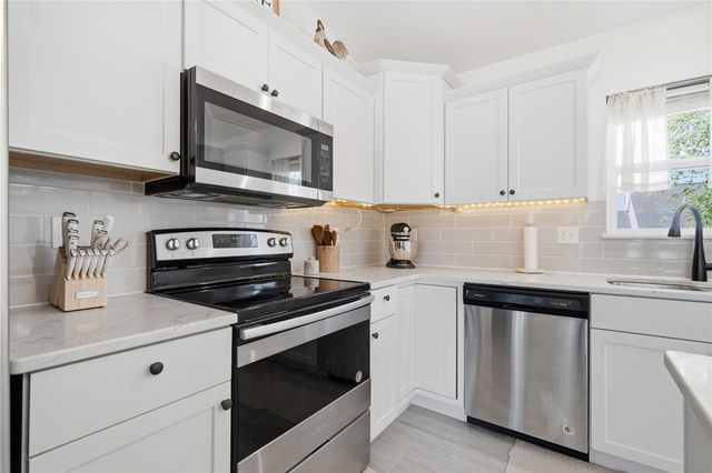1005 Ashford Drive NE, Cedar Rapids, IA 52402