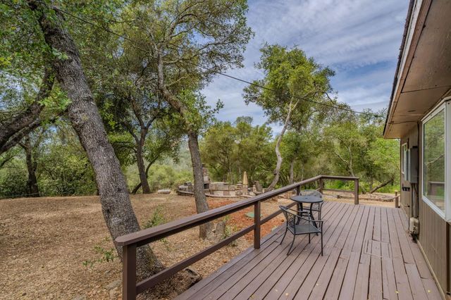 3011 Golden Gate Dr, San Andreas, CA 95249