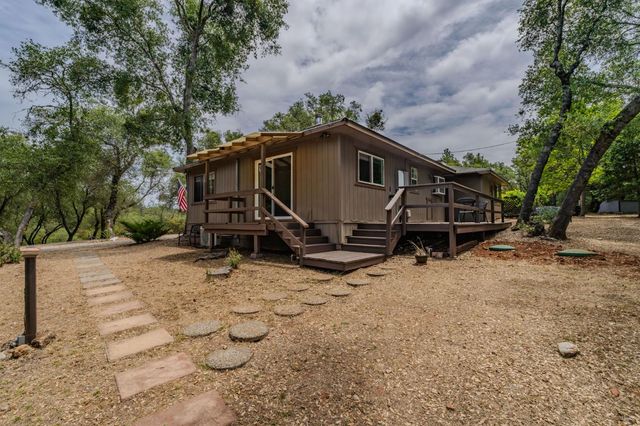 3011 Golden Gate Dr, San Andreas, CA 95249