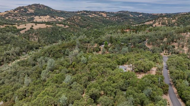 3011 Golden Gate Dr, San Andreas, CA 95249