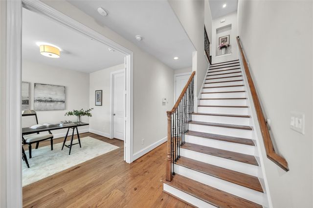 9443 Fannin Street, Houston, TX 77045