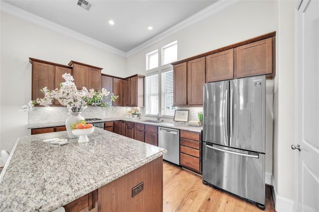 9443 Fannin Street, Houston, TX 77045