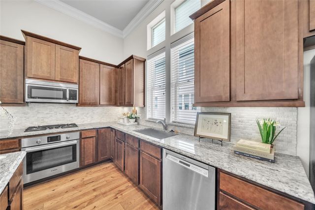 9443 Fannin Street, Houston, TX 77045