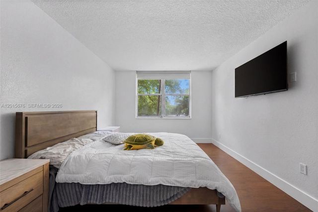 1800 Sans Souci 332 332, North Miami, FL 33181
