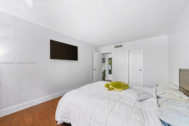 1800 Sans Souci 332 332, North Miami, FL 33181