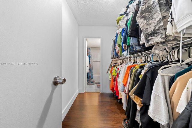 1800 Sans Souci 332 332, North Miami, FL 33181