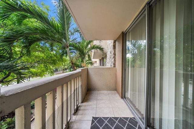 1800 Sans Souci 332 332, North Miami, FL 33181