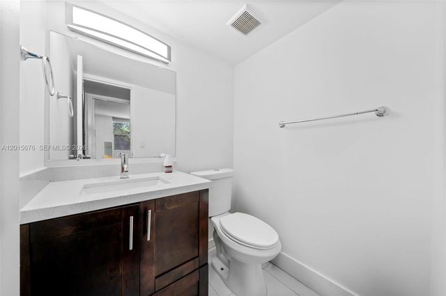 1800 Sans Souci 332 332, North Miami, FL 33181