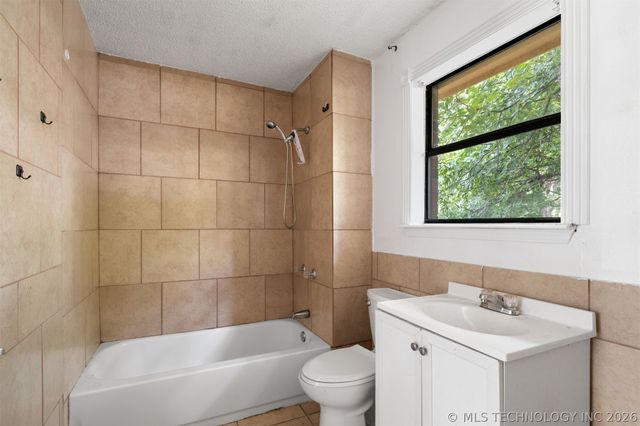 911 S K Street, Hugo, OK 74743