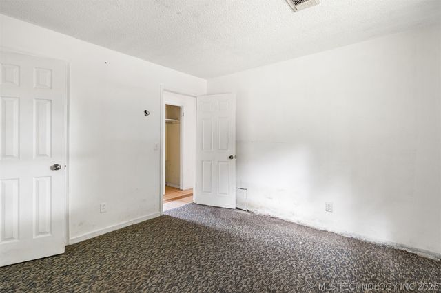 911 S K Street, Hugo, OK 74743