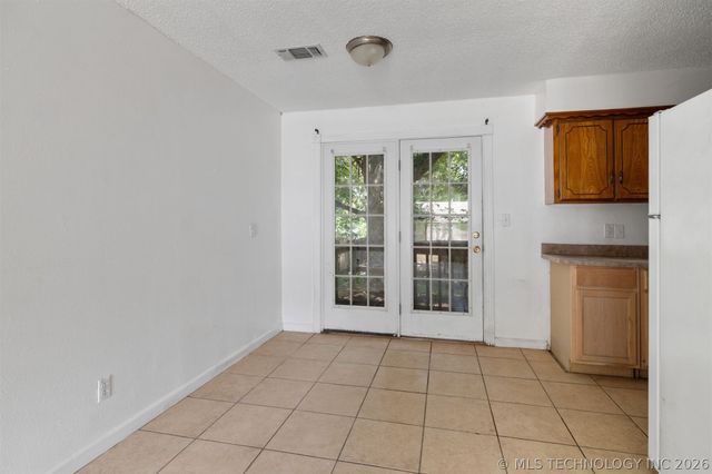 911 S K Street, Hugo, OK 74743