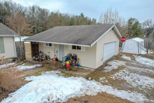N12019 14th Avenue, Necedah, WI 54646