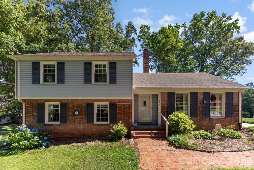 121 E Summersby Street, Fort Mill, SC 29715