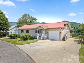 533 Lemons Branch Road, Bryson City, NC 28713