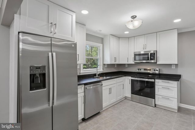 1257 WHITE OAK RD, Fredericksburg, VA 22405