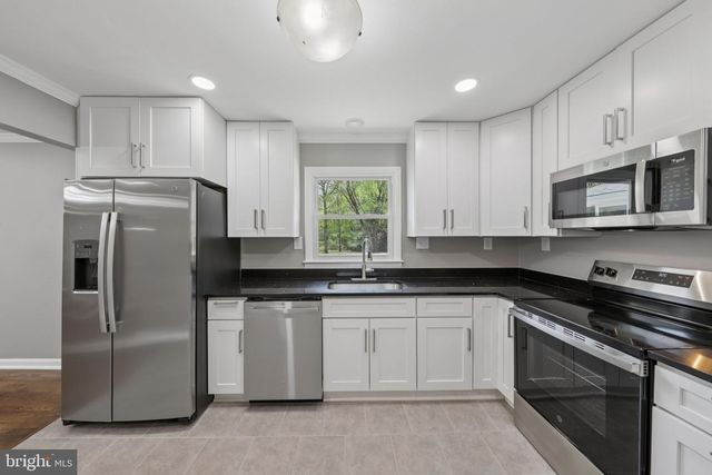 1257 WHITE OAK RD, Fredericksburg, VA 22405
