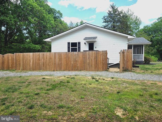1257 WHITE OAK RD, Fredericksburg, VA 22405