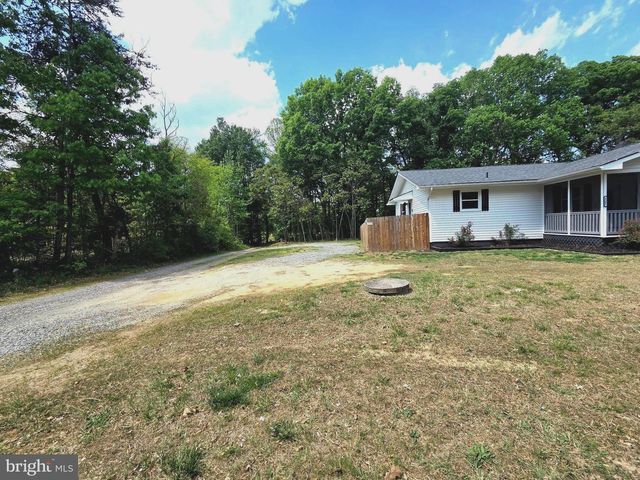 1257 WHITE OAK RD, Fredericksburg, VA 22405