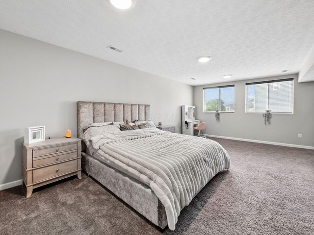 7081 Sanctuary Drive NW, Pickerington, OH 43147