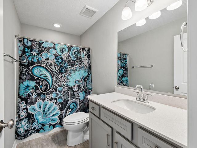 7081 Sanctuary Drive NW, Pickerington, OH 43147