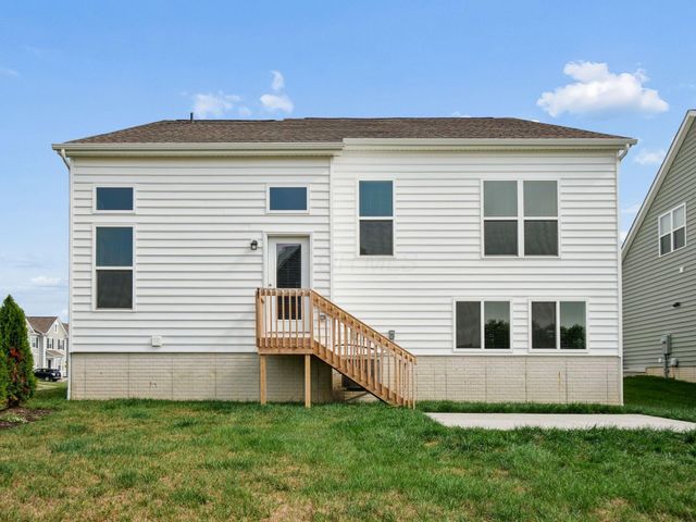 7081 Sanctuary Drive NW, Pickerington, OH 43147