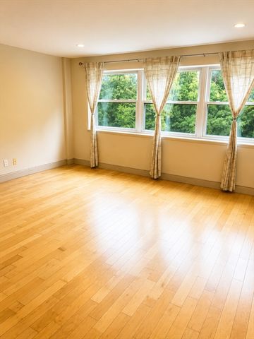 1600 Beacon St. 701, Brookline, MA 02446