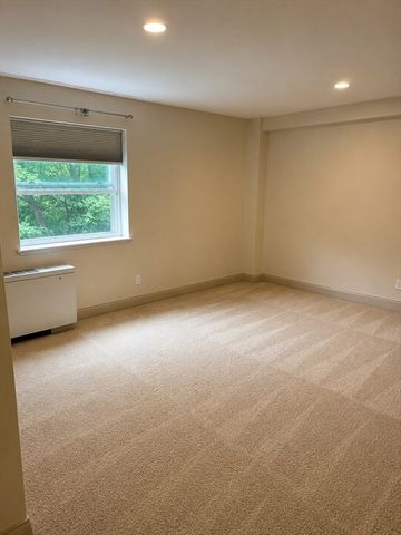 1600 Beacon St. 701, Brookline, MA 02446