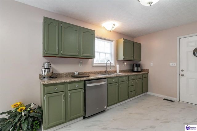 50 Freedom Court, Vine Grove, KY 40175