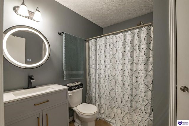 50 Freedom Court, Vine Grove, KY 40175