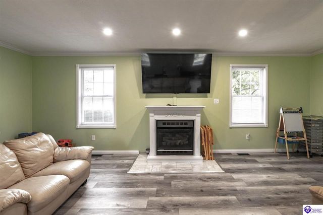 50 Freedom Court, Vine Grove, KY 40175