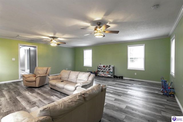 50 Freedom Court, Vine Grove, KY 40175