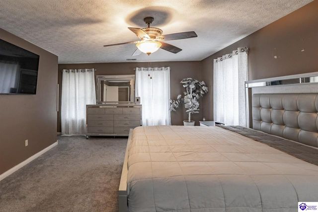 50 Freedom Court, Vine Grove, KY 40175
