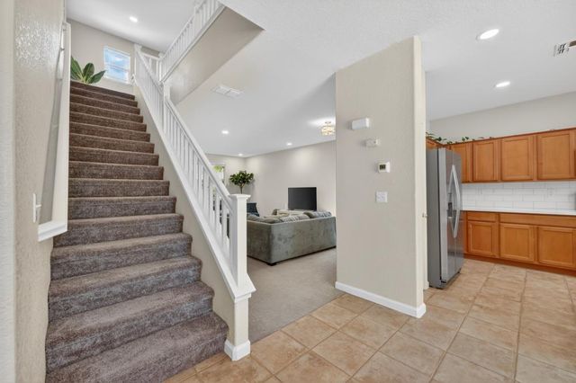 2142 Arnold Drive, Rocklin, CA 95765