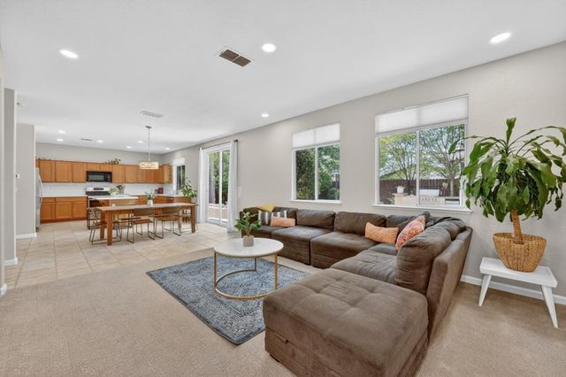 2142 Arnold Drive, Rocklin, CA 95765