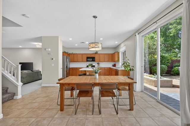 2142 Arnold Drive, Rocklin, CA 95765