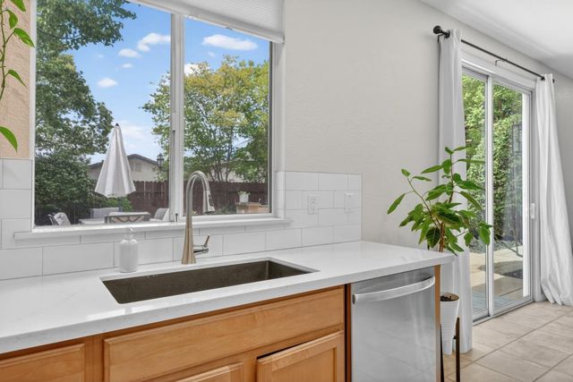 2142 Arnold Drive, Rocklin, CA 95765