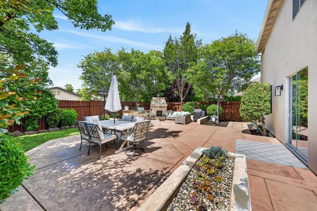 2142 Arnold Drive, Rocklin, CA 95765