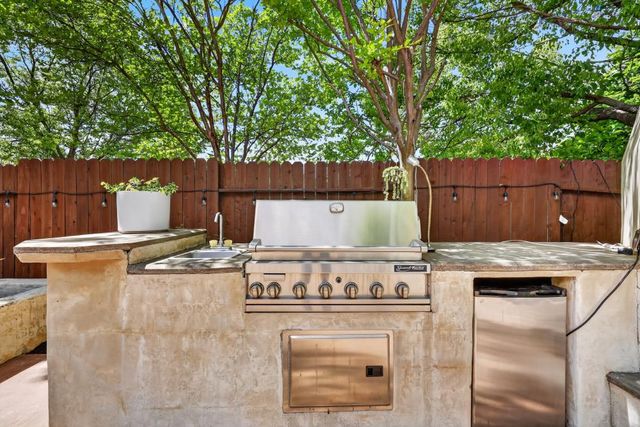 2142 Arnold Drive, Rocklin, CA 95765