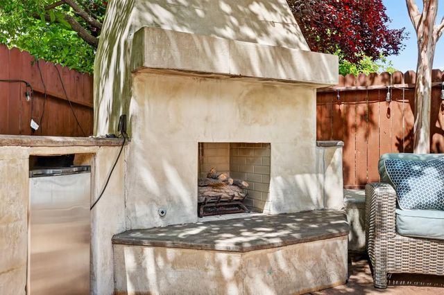 2142 Arnold Drive, Rocklin, CA 95765