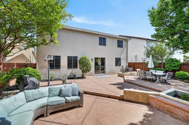 2142 Arnold Drive, Rocklin, CA 95765