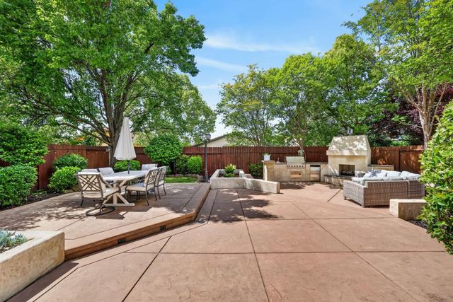 2142 Arnold Drive, Rocklin, CA 95765