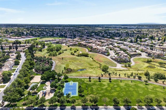 2142 Arnold Drive, Rocklin, CA 95765