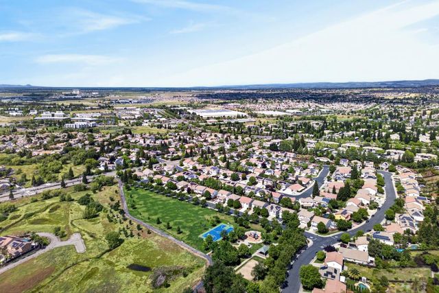 2142 Arnold Drive, Rocklin, CA 95765