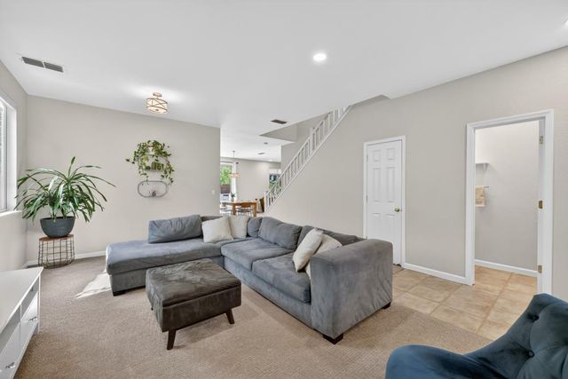 2142 Arnold Drive, Rocklin, CA 95765