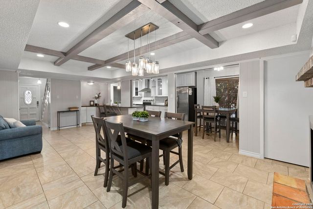 5203 Metcalf, Windcrest, TX 78239